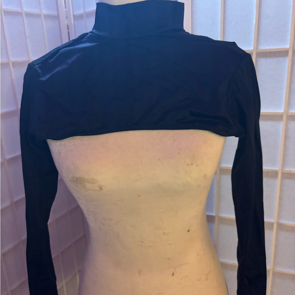 Over the chest black neck top